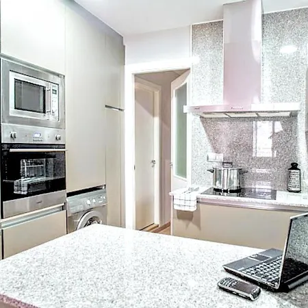 La Rambla Spacious 3br Monthly - Parsifal Apartmán *
