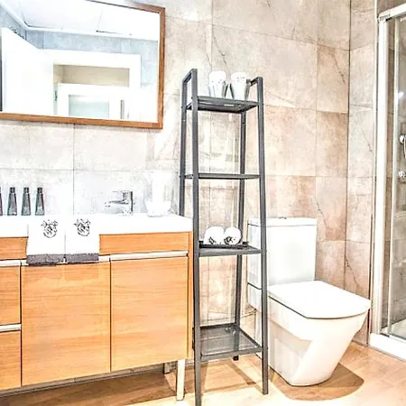 La Rambla Spacious 3br Monthly - Parsifal Apartamento Barcelona